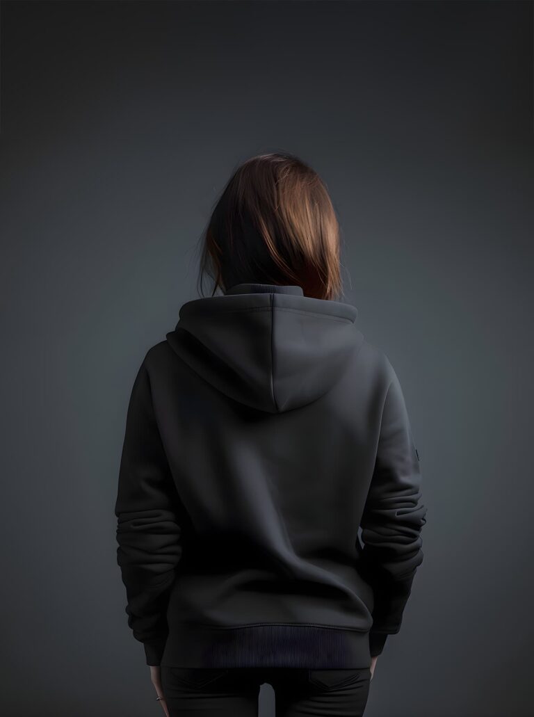 Woman standing - GW Elementor Addons by Greatives